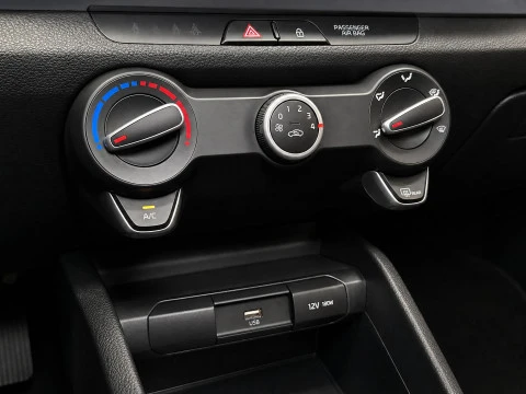Kia Stonic 1.2 DPi 62kW (84CV) Concept