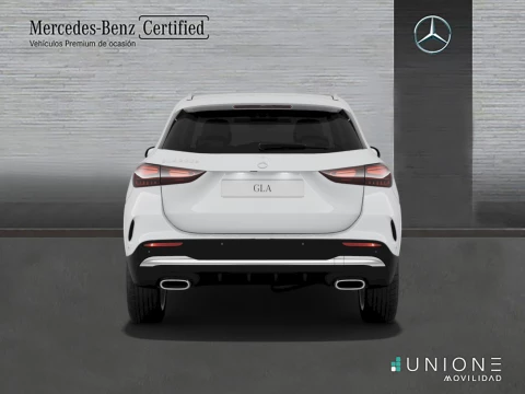 Mercedes-Benz GLA  200 d