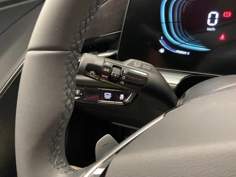 Kia Niro 1.6 GDi HEV 95kW (129CV) Drive