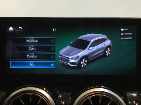 Mercedes-Benz GLA 200 D