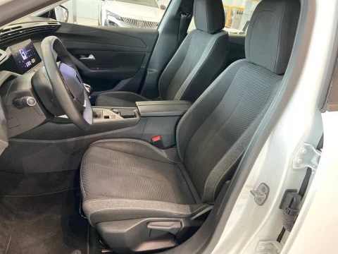 Peugeot 308 5P Active Pack BlueHDi 130 S&S EAT8