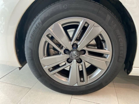 Peugeot 308 5P Active Pack BlueHDi 130 S&S EAT8