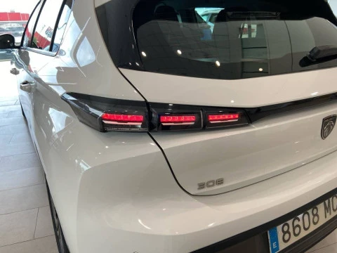 Peugeot 308 5P Active Pack BlueHDi 130 S&S EAT8