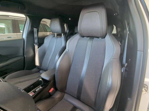 Peugeot 2008 GT BlueHDI 130 S&S EAT8