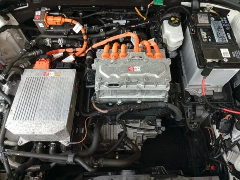 Volkswagen Golf e-Golf ePower 100 kW (136CV)