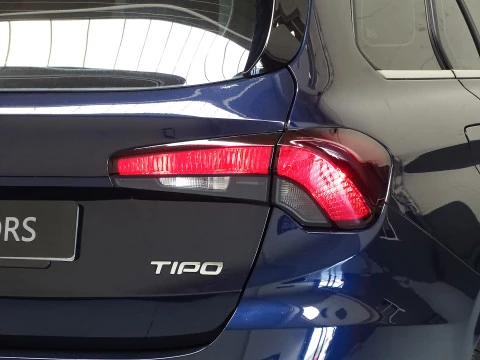 Fiat Tipo SW 1.4 T-Jet 88kW (120CV) Mirror