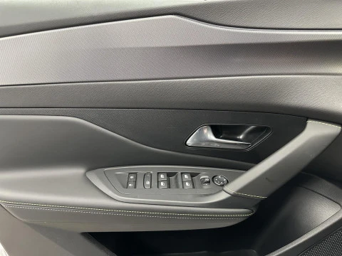 Peugeot e-308 5P First Edition Eléctrico 115kW (156CV)