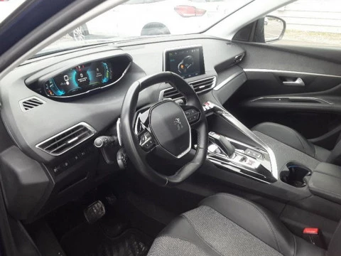 Peugeot 3008 Hybrid 225 e-EAT8 Allure