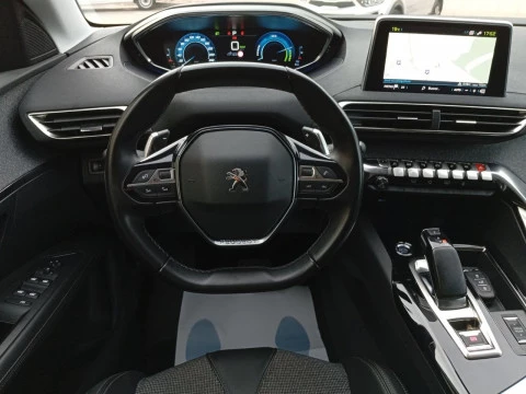 Peugeot 3008 Hybrid 225 e-EAT8 Allure