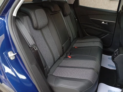 Peugeot 3008 Hybrid 225 e-EAT8 Allure