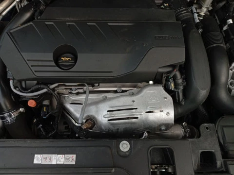 Peugeot 3008 Hybrid 225 e-EAT8 Allure