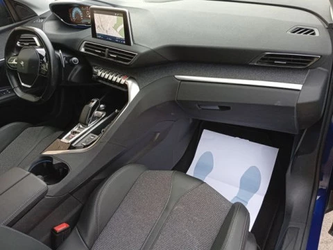 Peugeot 3008 Hybrid 225 e-EAT8 Allure