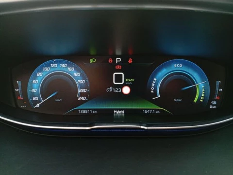Peugeot 3008 Hybrid 225 e-EAT8 Allure