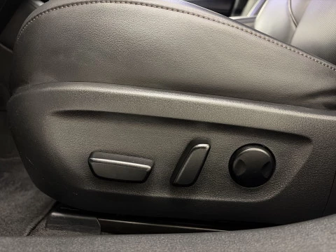 Mazda 3 2.0 Skyactiv-X Zenith Safety Black AT 1 kW (181 CV)