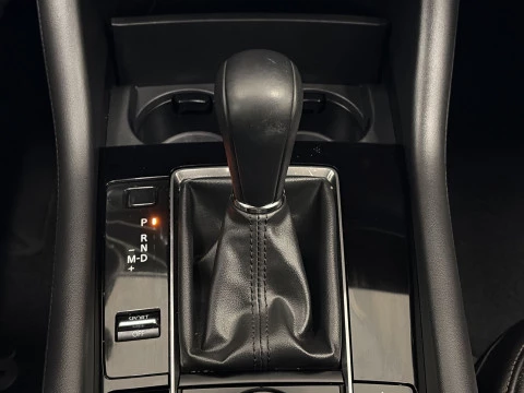 Mazda 3 2.0 Skyactiv-X Zenith Safety Black AT 1 kW (181 CV)