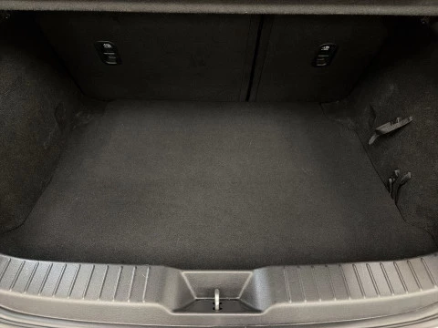 Mazda 3 2.0 Skyactiv-X Zenith Safety Black AT 1 kW (181 CV)