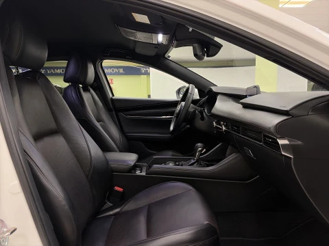 Mazda 3 2.0 Skyactiv-X Zenith Safety Black AT 1 kW (181 CV)