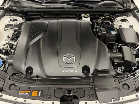 Mazda 3 2.0 Skyactiv-X Zenith Safety Black AT 1 kW (181 CV)