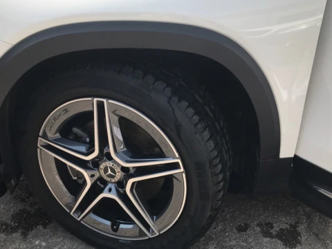 Mercedes-Benz GLB  200 d
