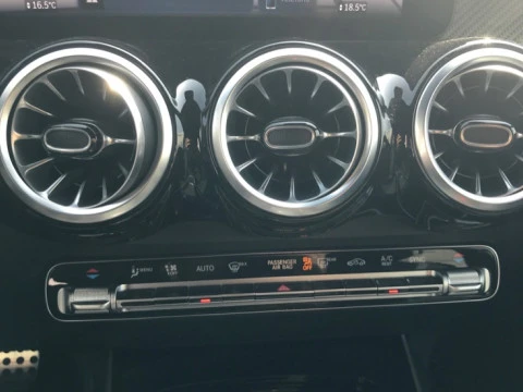Mercedes-Benz GLB  200 d