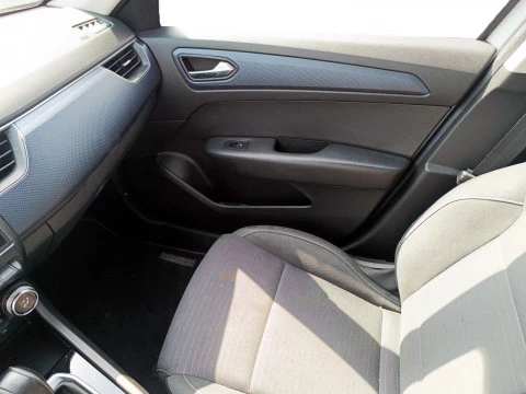 Renault Arkana 1.3 TCE INTENS EDC 103KW 5P