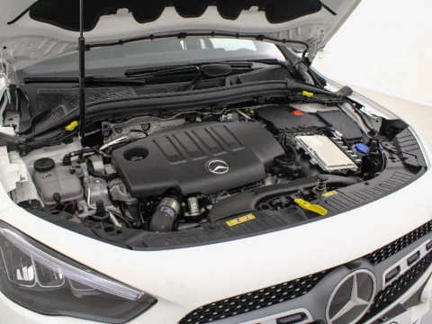 Mercedes-Benz Clase GLA 2.0 GLA 200 D DCT 150 5P