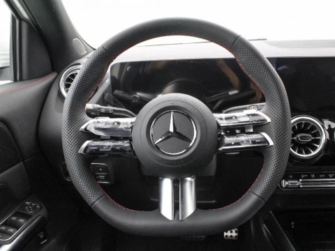 Mercedes-Benz Clase GLA 2.0 GLA 200 D DCT 150 5P