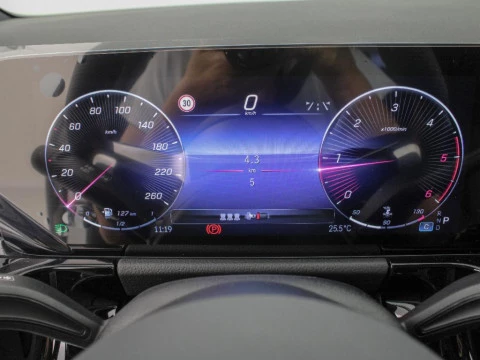 Mercedes-Benz Clase GLA 2.0 GLA 200 D DCT 150 5P