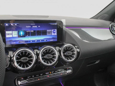 Mercedes-Benz Clase GLA 2.0 GLA 200 D DCT 150 5P