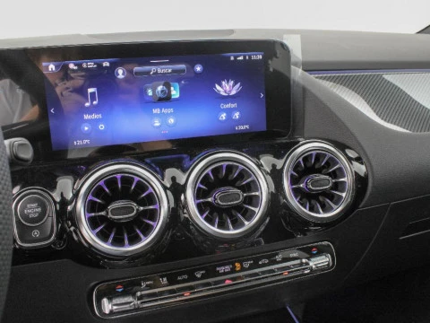 Mercedes-Benz Clase GLA 2.0 GLA 200 D DCT 150 5P