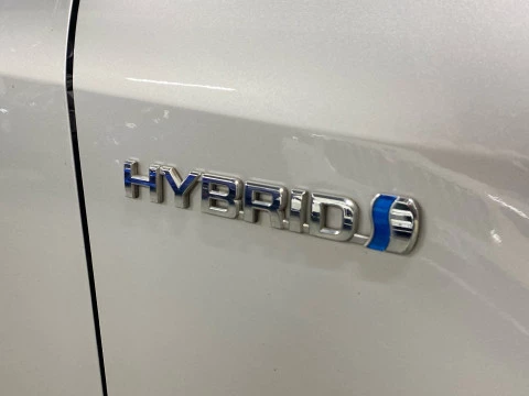 Toyota Corolla 2.0 180H STYLE E-CVT TOURING SPORT