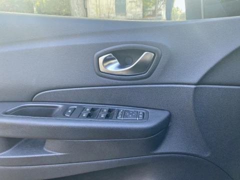 Renault Captur Zen TCe 66kW (90CV) -18