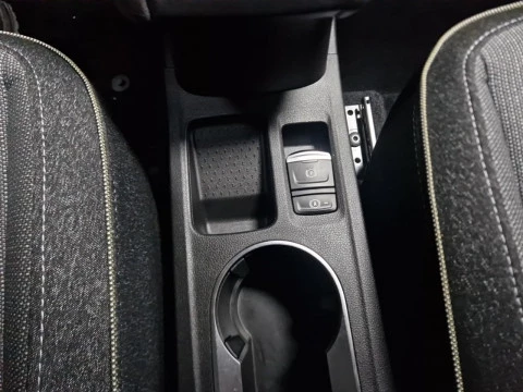 Renault Captur techno Eco-G 100cv (74 kW)