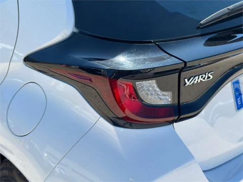 Toyota Yaris 120H 1.5 Business Plus