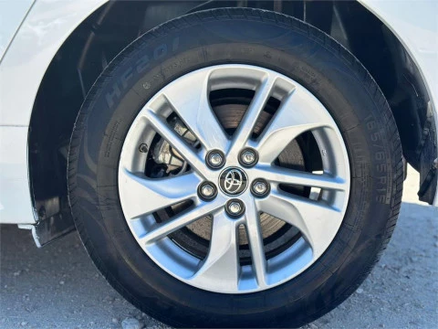 Toyota Yaris 120H 1.5 Business Plus