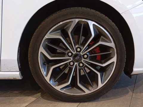 Ford Focus 1.0 Ecoboost MHEV 114kW ST-Line