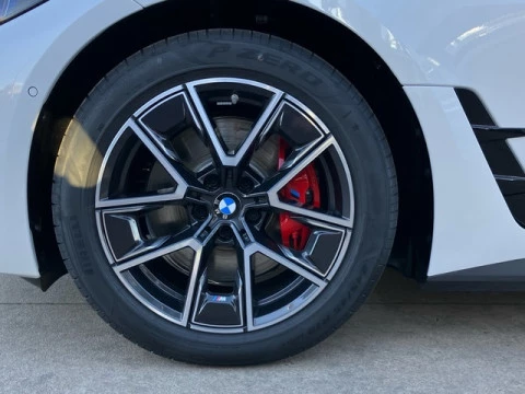 BMW i4 eDrive40 250 kW (340 CV)