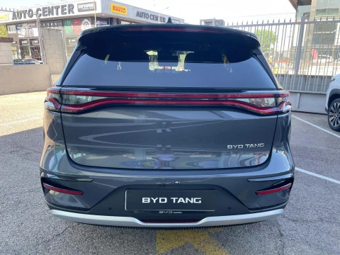 BYD TANG Flagship