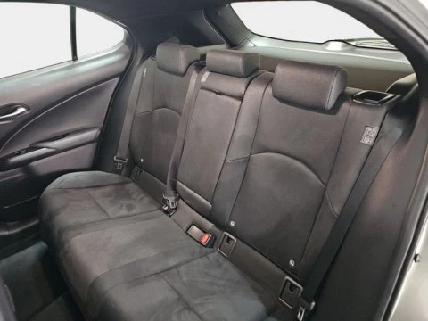 Lexus UX 300e Business