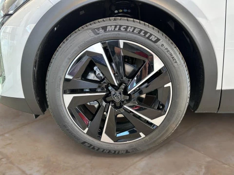 Peugeot 408 408 Allure HYBRID 145 eDCS6