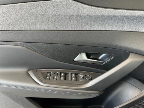 Peugeot 408 408 Allure HYBRID 145 eDCS6