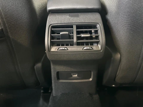 Citroën C4 Hybrid 145 ë-DCS6 Business Edition