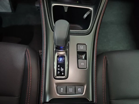 Lexus LBX 1.5 136cv HEV Elegant Black