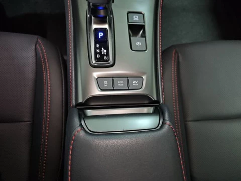Lexus LBX 1.5 136cv HEV Elegant Black