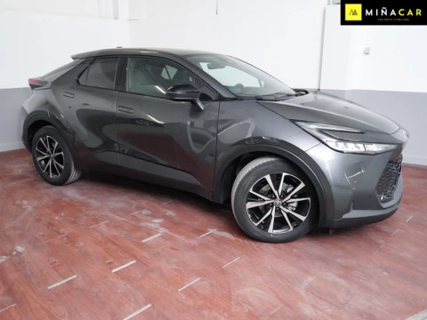 Toyota C-HR 1.8 Advance Hybrid 140