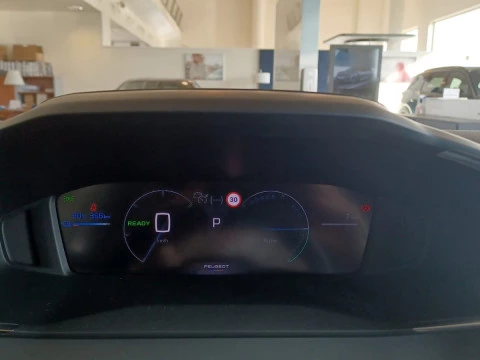 Peugeot e-2008 Eléctrico Allure 156 (115kW)