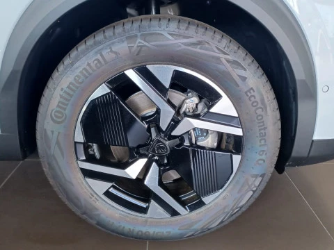 Peugeot e-2008 Eléctrico Allure 156 (115kW)