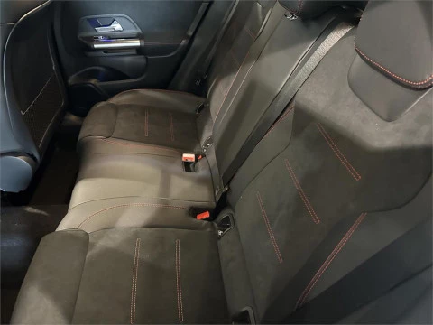 Mercedes-Benz GLA 250 e con tecnología híbrida EQ