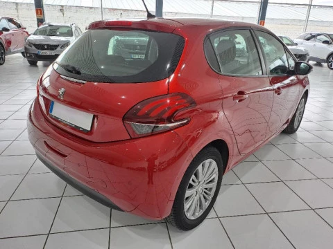 Peugeot 208 5P SIG PT 82 MAN