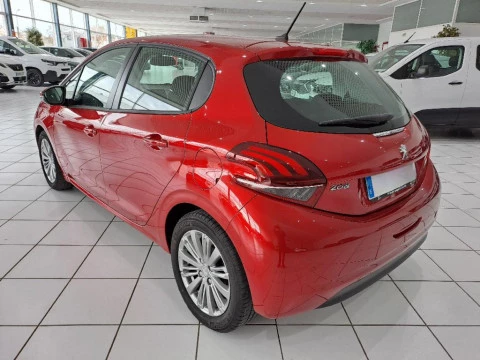 Peugeot 208 5P SIG PT 82 MAN